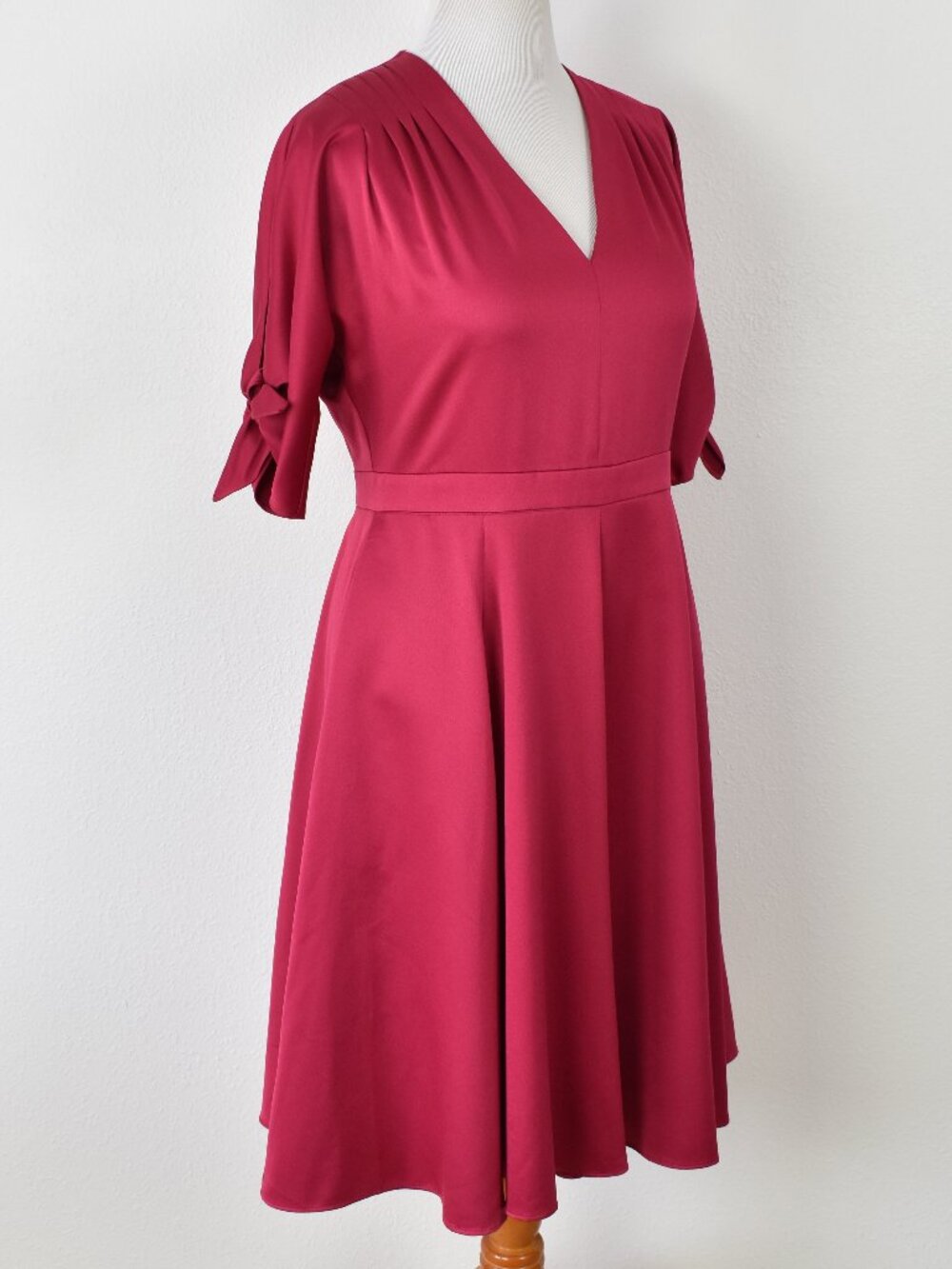 Gal Meets Glam DEBBIE Satin Fit and Flare Dress - 14 - Picture 10 of 11